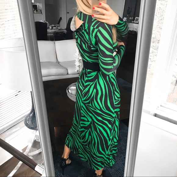 🆕 GREEN BLACK ZEBRA PRINT SLIT MAXI DRESS! - Picture 3 of 8